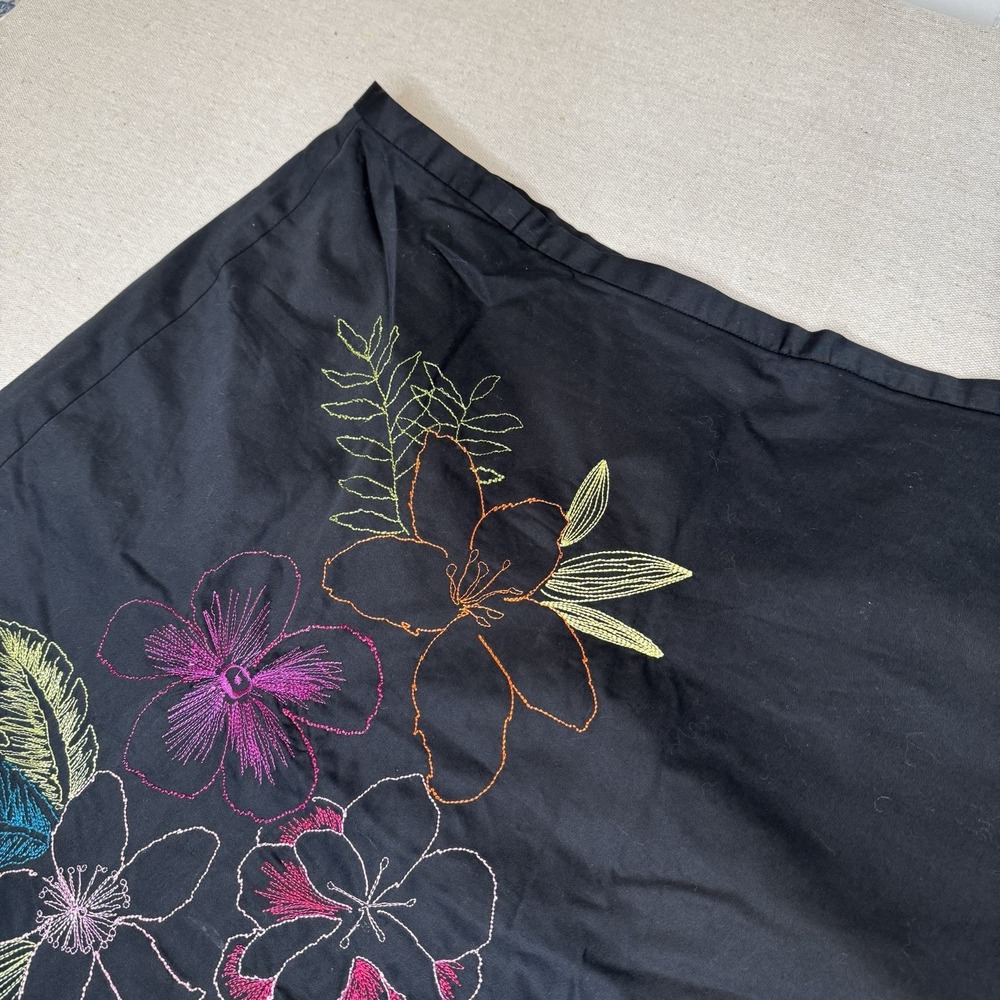 First Issue By Liz Claiborne Black Skirt W/ Neon Embroidered Florals Plus Sz 24